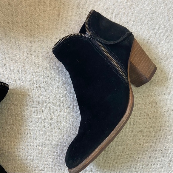DOLCE VITA JANA BLACK SUEDE BOOTIES SIZE 7.5 - Picture 9 of 10